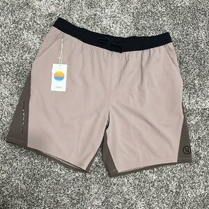 Brand new never worn Vuori Chromatic Kore Shorts